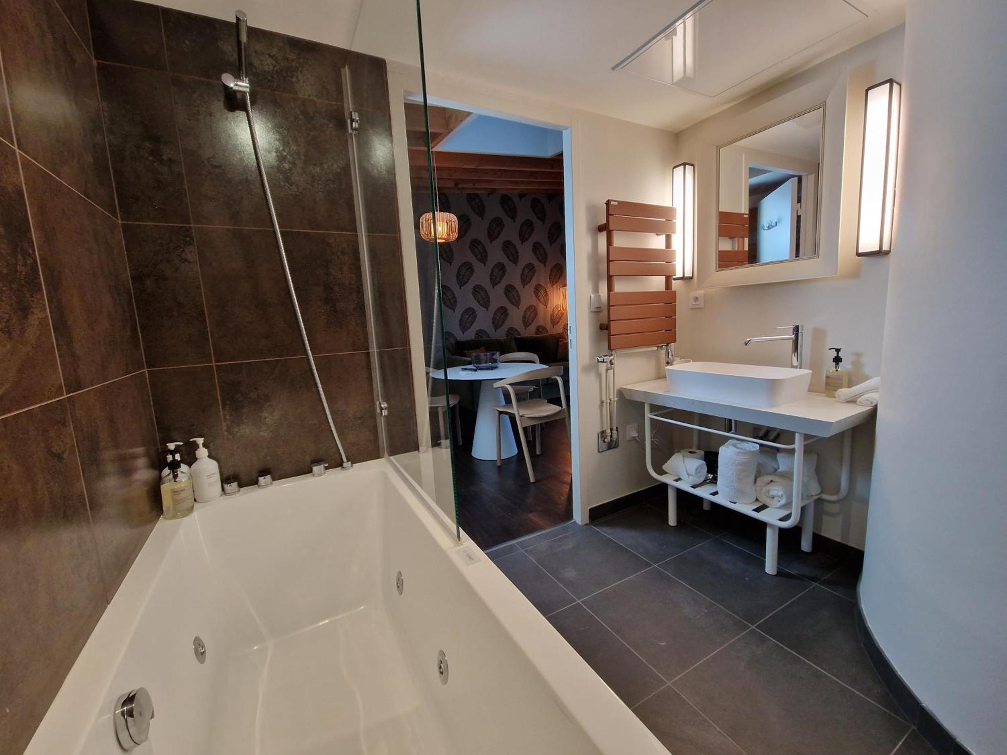 Domaine De L'Epau Eco-Resort Yvré-lʼÉvêque المظهر الخارجي الصورة
